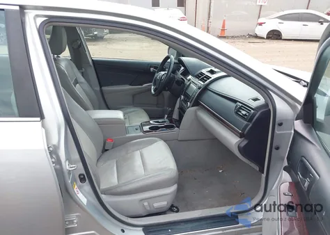 2014 Toyota Camry Xle z USA, uszkodzony, nr VIN 4T1BF1FK2EU826110